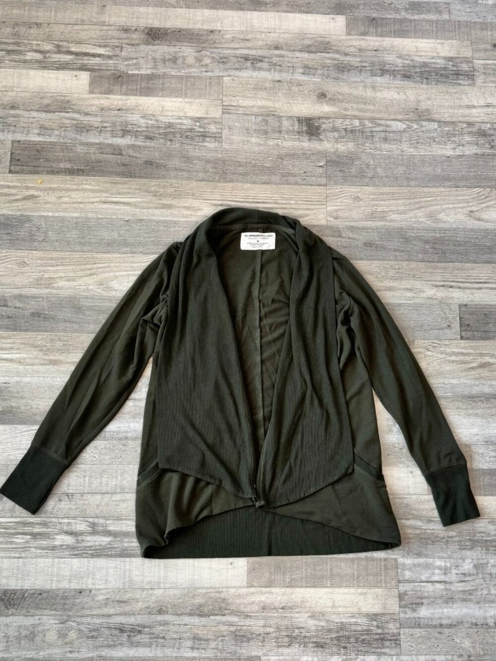 The Sweatshirt Project green drape front stretch knit cardigan size medium G36